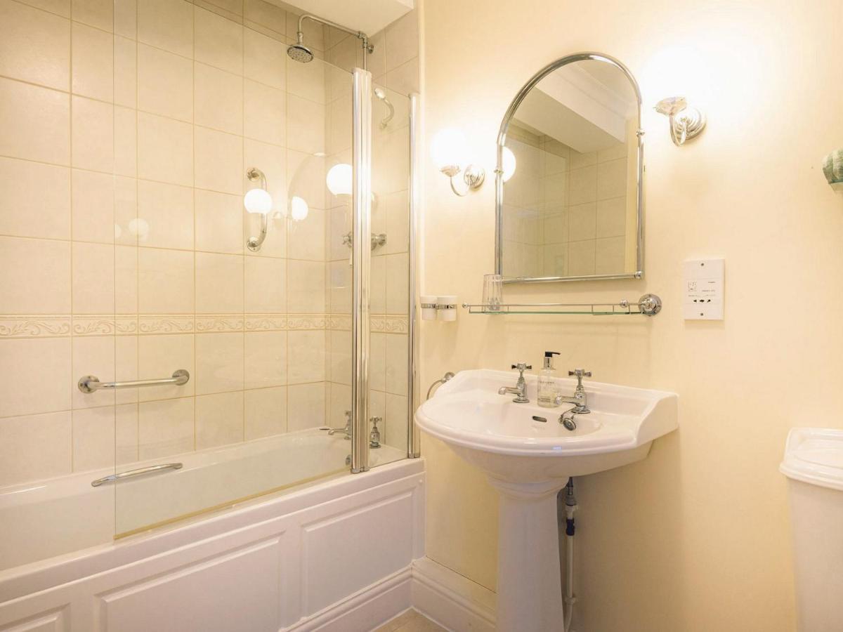 The Forest Country House B&B Newtown  Bagian luar foto