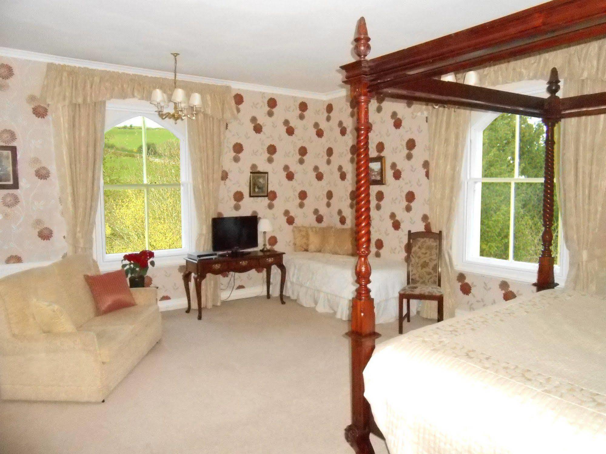 The Forest Country House B&B Newtown  Bagian luar foto
